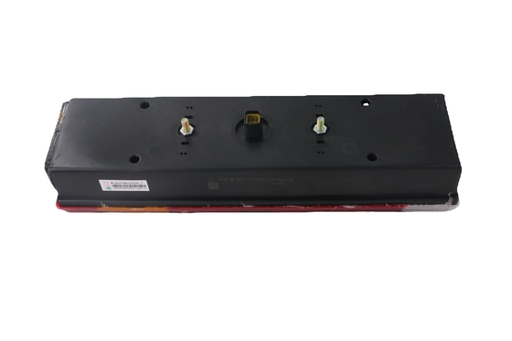 WG9925810001 SINOTRUK HOWO A7 SITRAK トラック部品 プラスチック素材のバックテールランプ