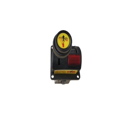 参照番号 14750667 H Sinotruk トラック用スペアパーツ用のエアコントロールバルブ4 アウトレット Hyva