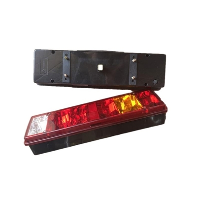 標準 Sinotruk HOWO トラックスペアパーツ テールランプ WG9200810009 WG9200810010 OEM付き